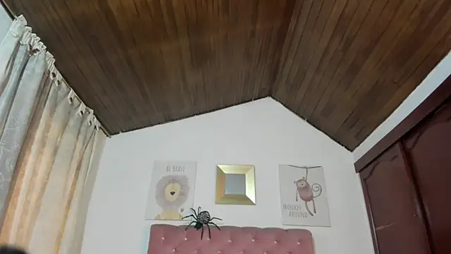 Snapshot of CelessteRedds chatting on 10/31/25, 11:40 CelessteRedds online show from 10/31/25, 11:40