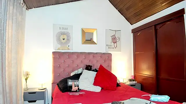 CelessteRedds online show from 04/14/26, 11:37