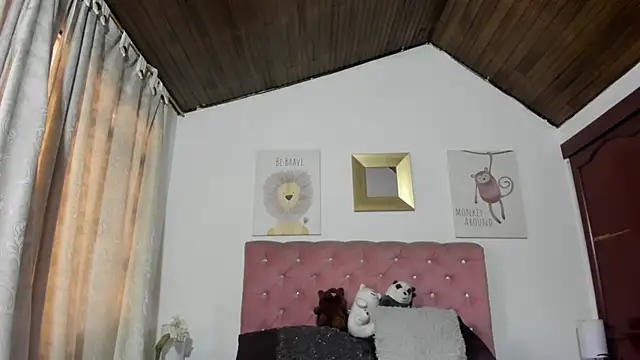 Snapshot of CelessteRedds chatting on 12/05/25, 11:31 CelessteRedds online show from 12/05/25, 11:31