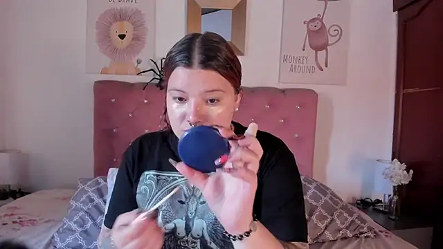 Snapshot of CelessteRedds chatting on 10/30/25, 11:30 CelessteRedds online show from 10/30/25, 11:30