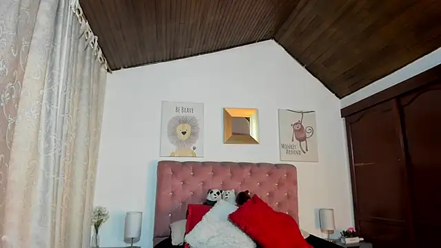 CelessteRedds online show from 04/17/26, 11:46