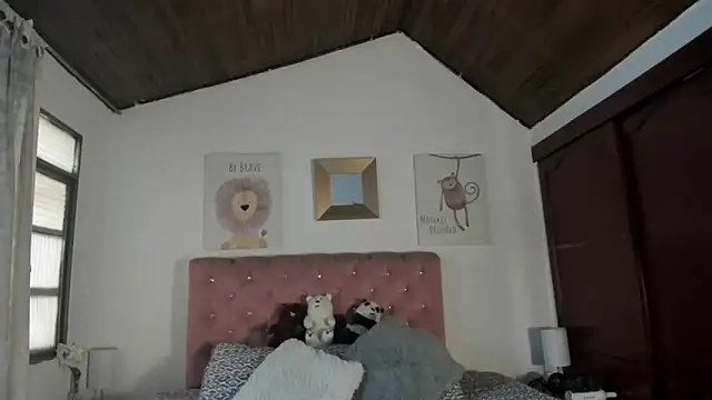 Snapshot of CelessteRedds chatting on 12/20/25, 11:46 CelessteRedds online show from 12/20/25, 11:46