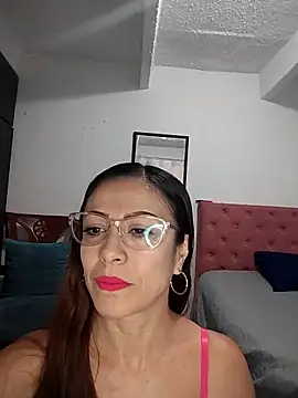 Venus-Wood online show from 10/15/25, 04:04