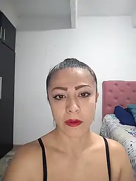 Snapshot of Venus-Wood chatting on 02/03/26, 03:28 Venus-Wood online show from 02/03/26, 03:28