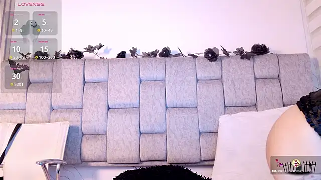 Snapshot of Alice_noir chatting on 02/13/26, 10:54 Alice noir online show from 02/13/26, 10:54