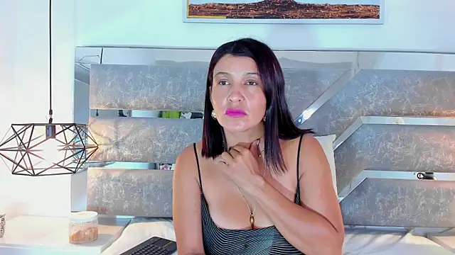 Snapshot of Slut_Milf_ chatting on 06/16/26, 07:58 Slut Milf online show from 06/16/26, 07:58