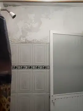 Snapshot of Slut_Milf_ chatting on 09/18/25, 05:27 Slut Milf  online show from 09/18/25, 05:27