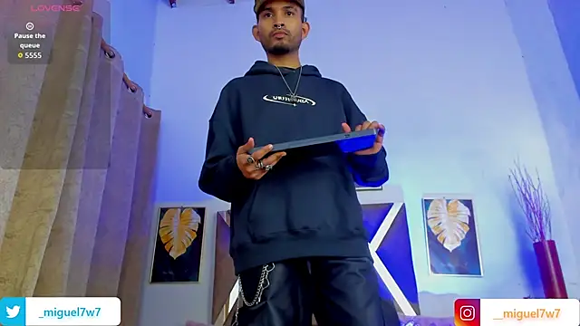  miguel0 online show from 11/10/25, 01:16