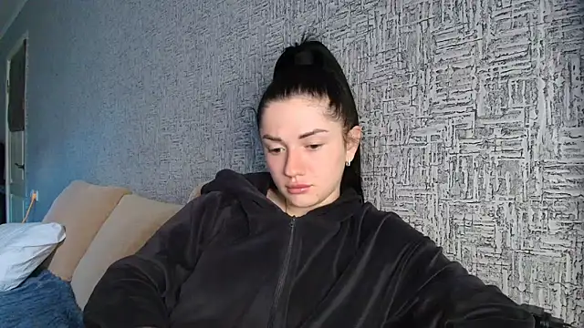 Liana diva online show from 04/25/26, 09:01