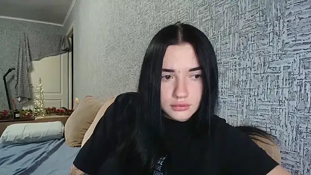 Liana diva online show from 12/22/25, 02:17