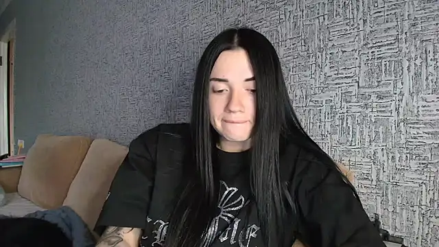 Liana diva online show from 04/12/26, 01:25