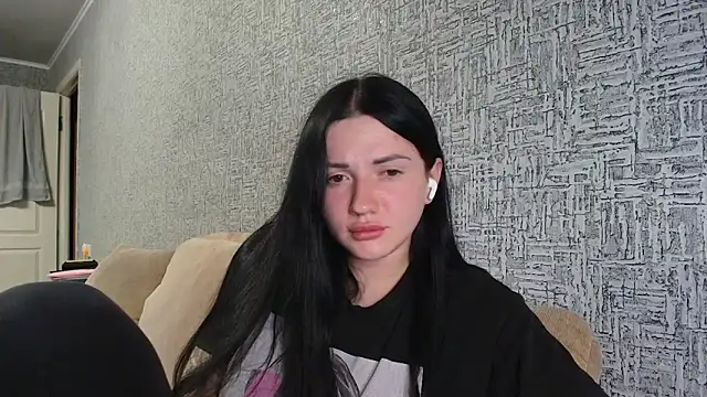 Liana diva online show from 03/10/26, 05:50