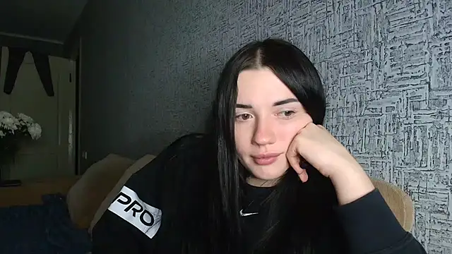 Liana diva online show from 02/16/26, 03:32