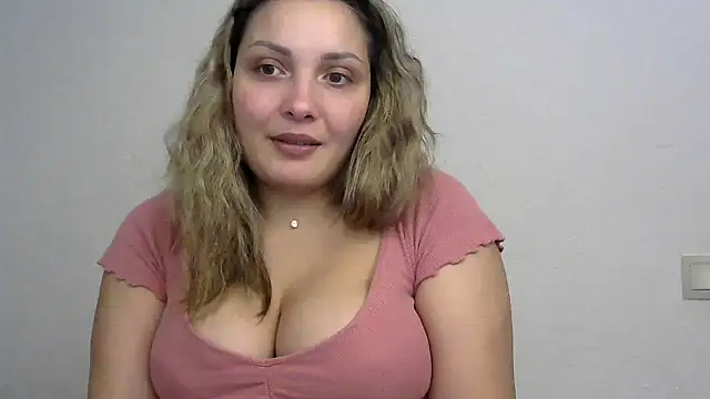 Snapshot of Iskor_ka chatting on 01/15/25, 07:12 Iskor ka online show from 01/15/25, 07:12