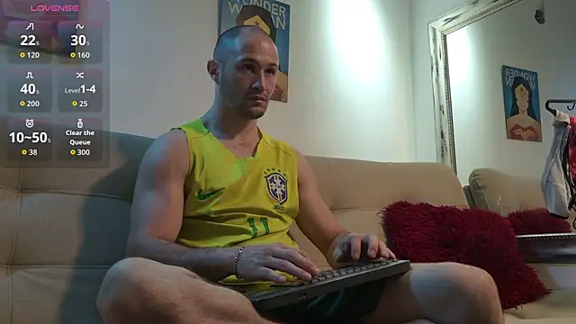 Snapshot of AxelFairchaild chatting on 06/12/26, 12:47 AxelFairchaild online show from 06/12/26, 12:47