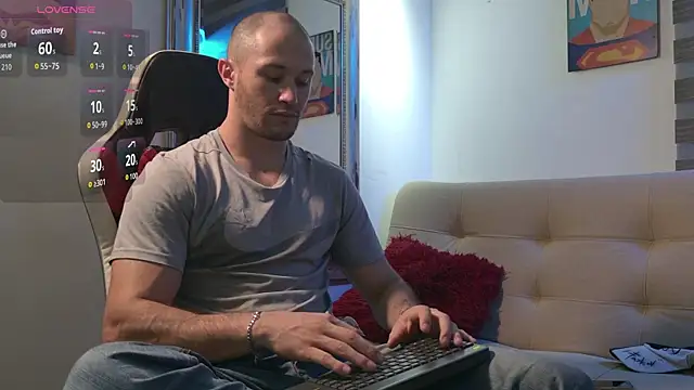 Snapshot of AxelFairchaild chatting on 06/14/26, 10:16 AxelFairchaild online show from 06/14/26, 10:16