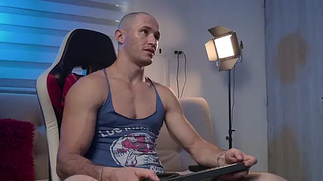 AxelFairchaild online show from 05/12/26, 01:28