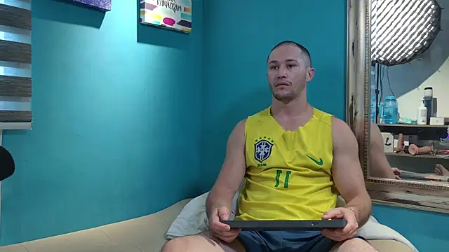 Snapshot of AxelFairchaild chatting on 09/24/25, 01:06 AxelFairchaild online show from 09/24/25, 01:06