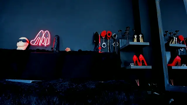 DelaneyStone online show from 09/24/25, 10:16