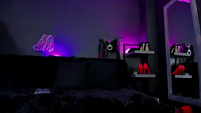 Snapshot of DelaneyStone chatting on 01/05/26, 10:13 DelaneyStone online show from 01/05/26, 10:13