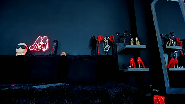 DelaneyStone online show from 09/18/25, 03:04