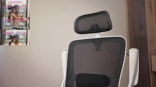 Cristopher23  online show from 12/02/25, 01:13