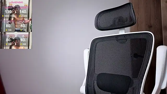 Cristopher23  online show from 10/25/25, 10:03