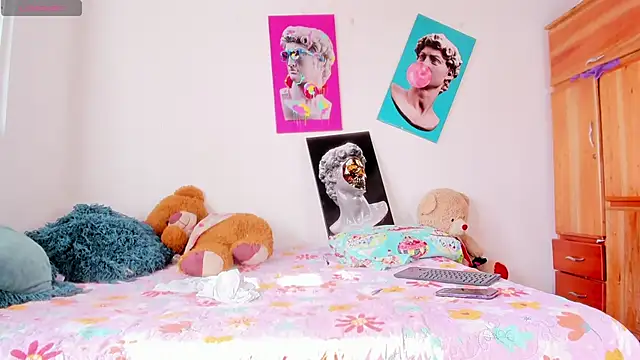 Lilybaudinx96 online show from 09/12/25, 08:52