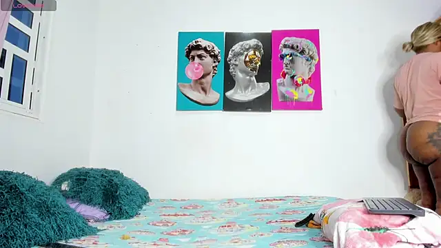 Lilybaudinx96 online show from 12/19/25, 05:32