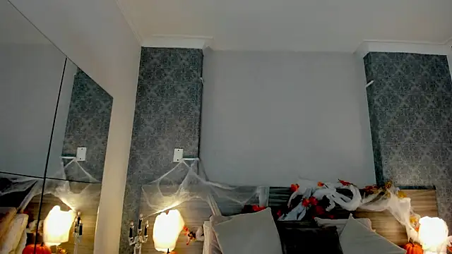 Snapshot of Mistyca chatting on 10/30/25, 10:35 Mistyca online show from 10/30/25, 10:35