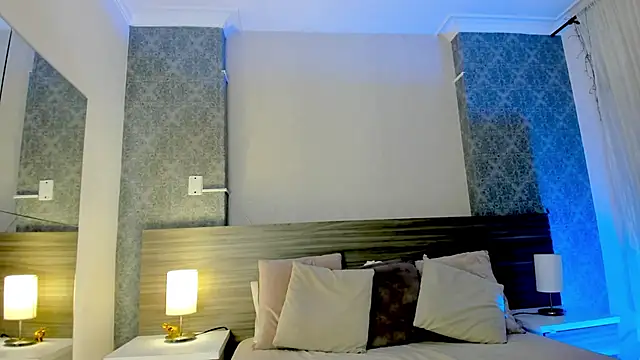 Snapshot of Mistyca chatting on 10/22/25, 10:25 Mistyca online show from 10/22/25, 10:25