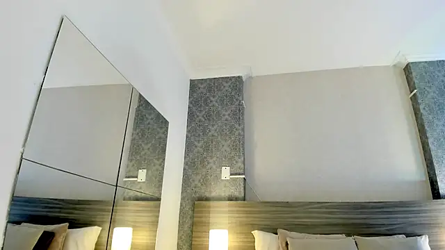 Snapshot of Mistyca chatting on 10/20/25, 10:16 Mistyca online show from 10/20/25, 10:16