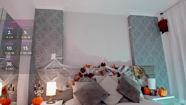 Snapshot of Mistyca chatting on 10/27/25, 10:49 Mistyca online show from 10/27/25, 10:49