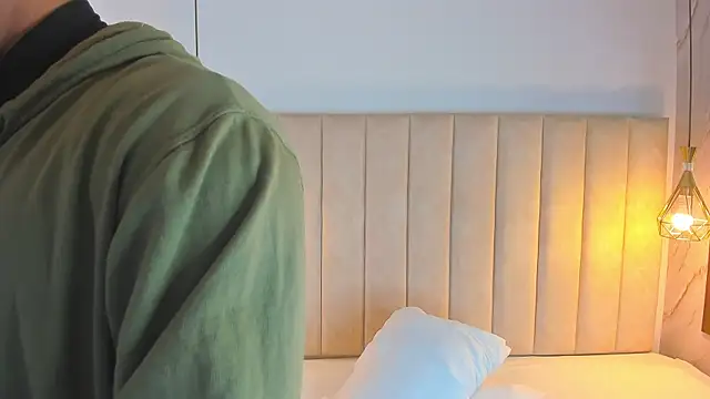 AkazaBoy  online show from 11/28/25, 03:50