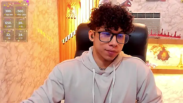 AkazaBoy  online show from 10/22/25, 04:23