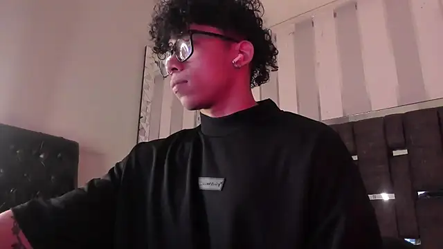 AkazaBoy  online show from 03/23/26, 05:07