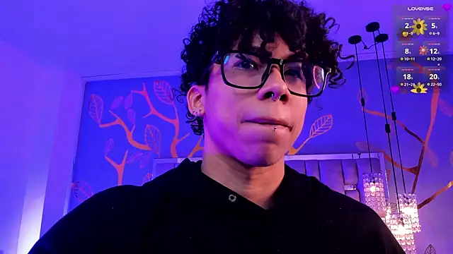 AkazaBoy  online show from 04/08/26, 04:36