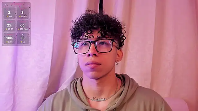 AkazaBoy  online show from 12/05/25, 04:44