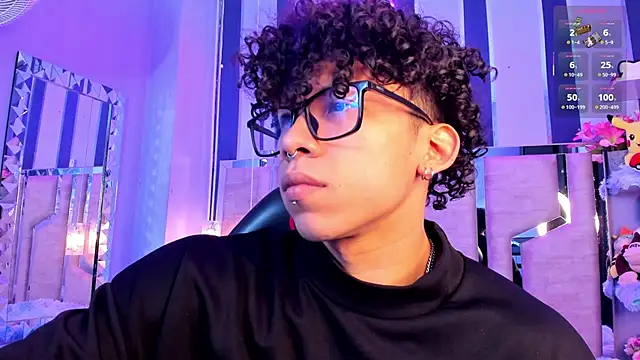 AkazaBoy  online show from 03/30/26, 04:58