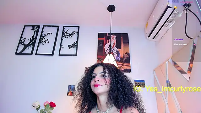 Snapshot of CurlyRose__ chatting on 03/12/25, 09:13 CurlyRose online show from 03/12/25, 09:13