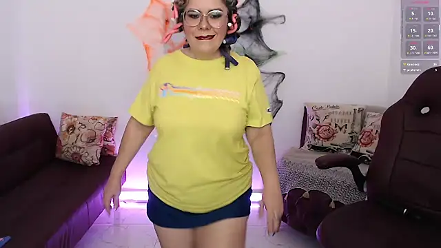 Serenay  online show from 10/31/25, 05:09