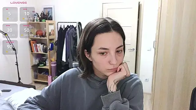 Space X Roxy  online show from 11/01/25, 06:24