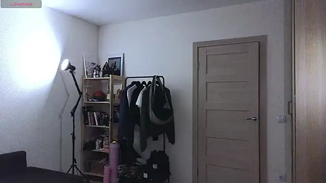 Space X Roxy  online show from 10/07/25, 06:42