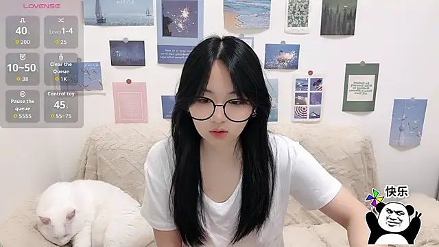 Snapshot of LiLiYbaby chatting on 11/04/25, 06:39 LiLiYbaby online show from 11/04/25, 06:39