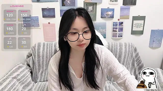Snapshot of LiLiYbaby chatting on 05/27/26, 06:54 LiLiYbaby online show from 05/27/26, 06:54