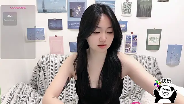 Snapshot of LiLiYbaby chatting on 12/17/25, 06:29 LiLiYbaby online show from 12/17/25, 06:29