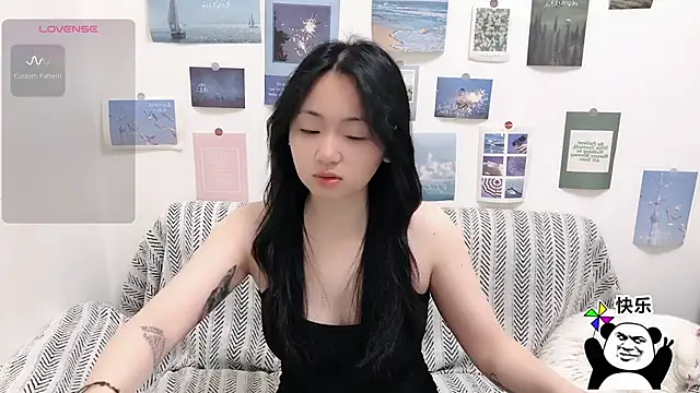 Snapshot of LiLiYbaby chatting on 12/15/25, 06:52 LiLiYbaby online show from 12/15/25, 06:52