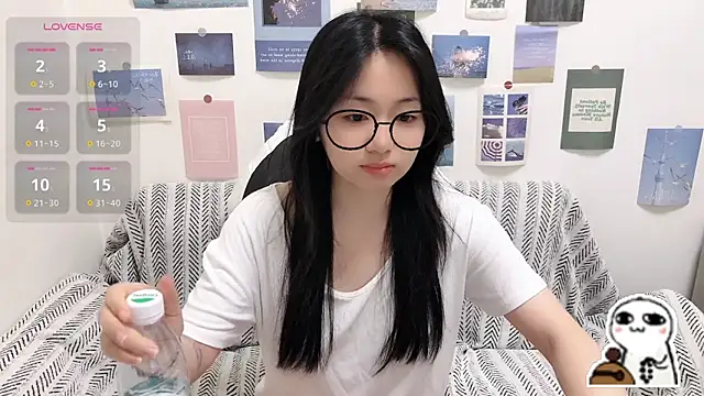 Snapshot of LiLiYbaby chatting on 05/29/26, 06:52 LiLiYbaby online show from 05/29/26, 06:52