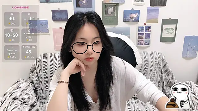 Snapshot of LiLiYbaby chatting on 05/26/26, 06:44 LiLiYbaby online show from 05/26/26, 06:44