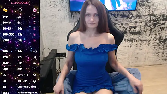 Snapshot of PamelaYoun chatting on 12/01/25, 11:44 PamelaYoun online show from 12/01/25, 11:44